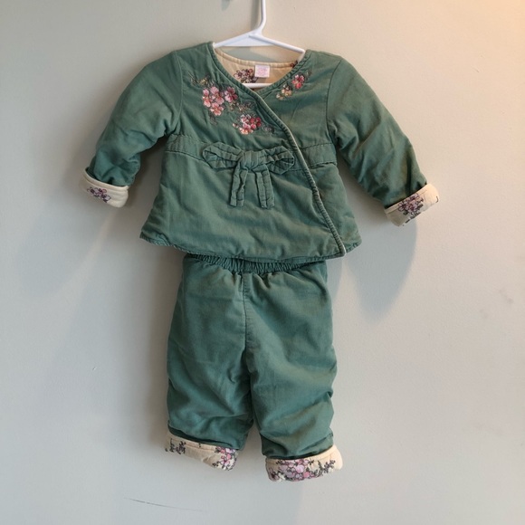 Other - 2 PIECE REVERSIBLE NEW BORN SET